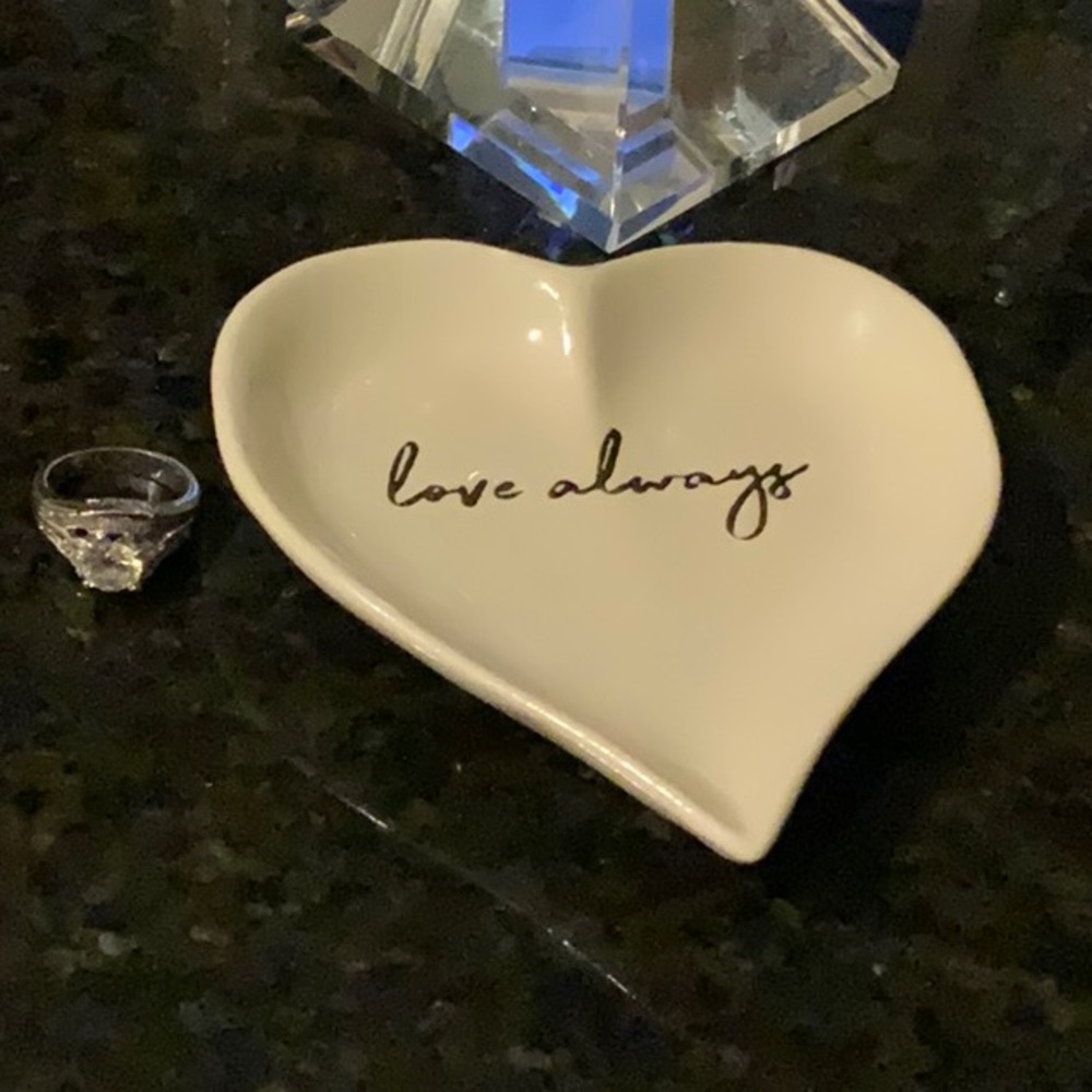 Tag “Love Always” Ceramic Heart Shape Trinket Dish - Picture 13 of 16